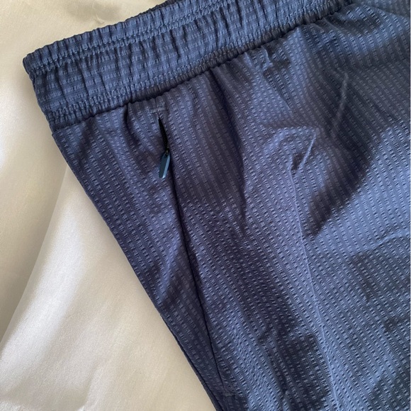 All in motion Blue Men’s Shorts - Picture 5 of 8